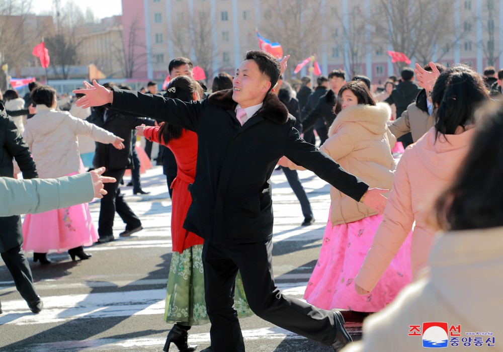 Dancing Parties of Youth and Students Held in DPRK