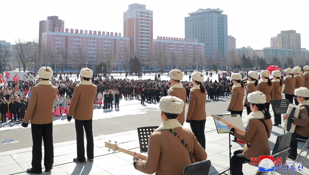 Celebran en RPDC día de fundación de Ejército Popular de Corea