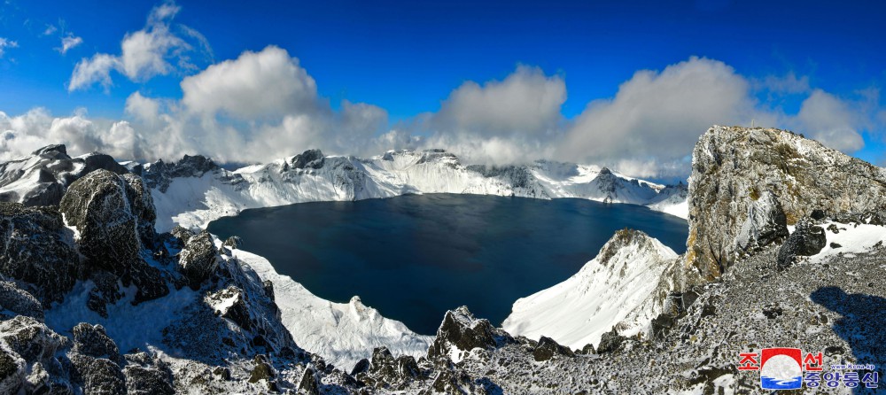 Peaks of Mt Paektu Representing Mountain Beauty