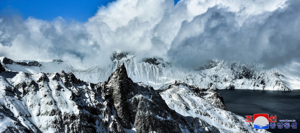 Peaks of Mt Paektu Representing Mountain Beauty