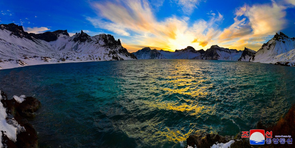 Peaks of Mt Paektu Representing Mountain Beauty