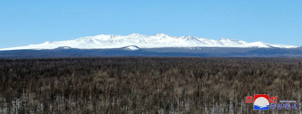 Peaks of Mt Paektu Representing Mountain Beauty