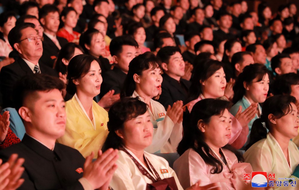 省・中央機関芸術サークル公演