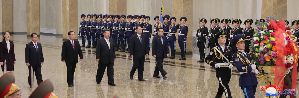 Respected Comrade Kim Jong Un Visits Kumsusan Palace of Sun on Day of Shining Star