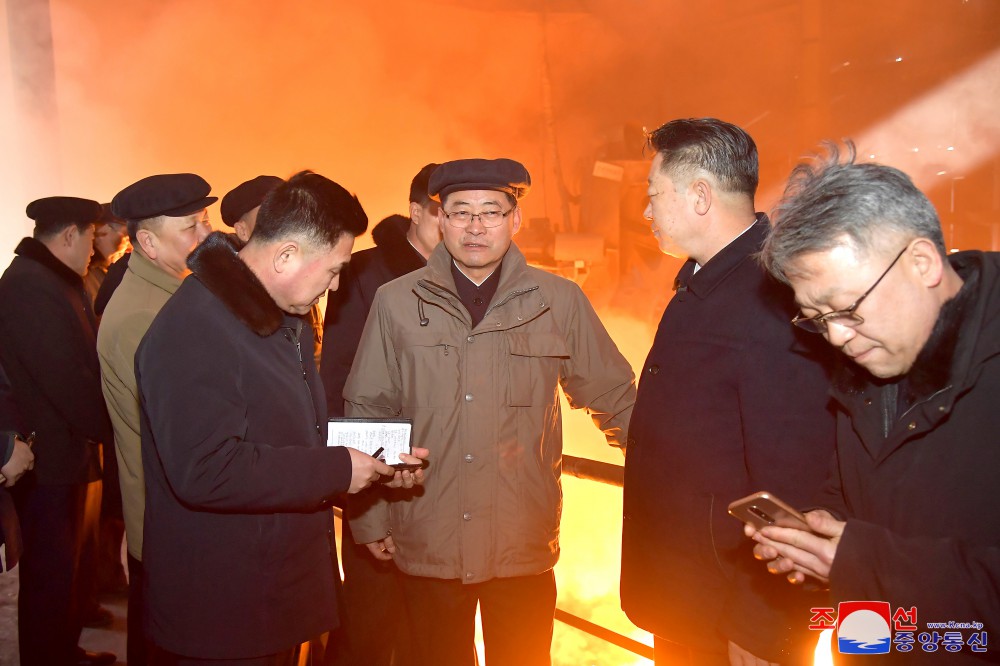 박태성 내각총리 함경남북도의 여러 부문 사업을 현지료해