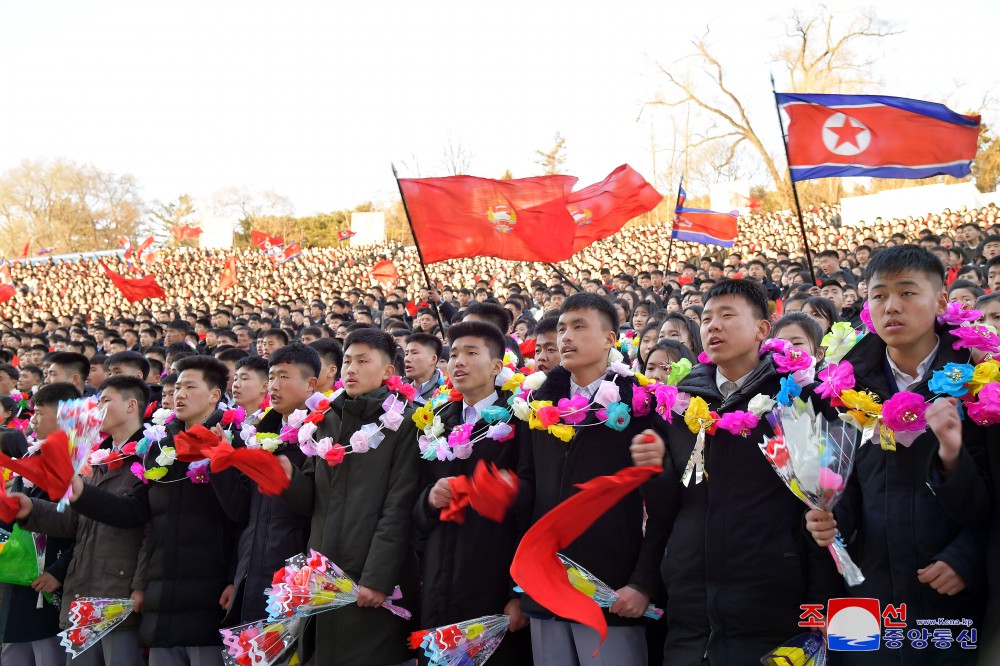 Many Graduate Students in Pyongyang Volunteer for Military Service