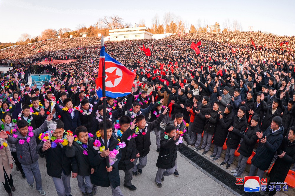 Many Graduate Students in Pyongyang Volunteer for Military Service