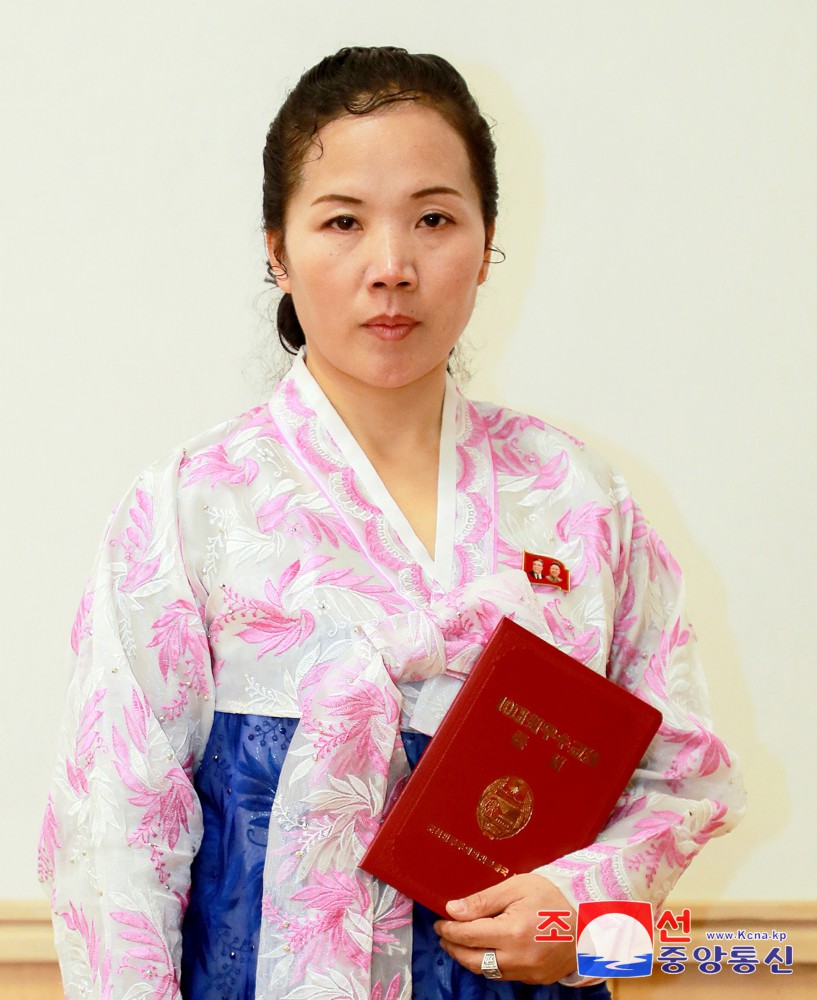 Meeting of Awarding Title of Ten Best Teachers for 2024 Held in DPRK
