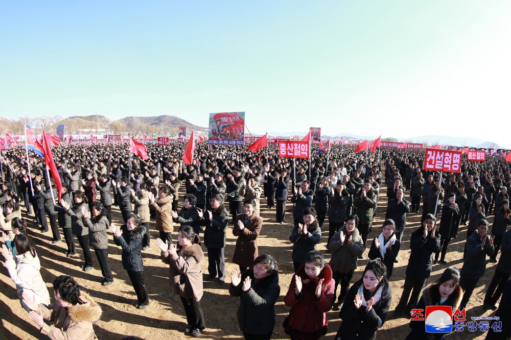 Groundbreaking Ceremony of Regional-industry Factories and Grain Management Station of Hwangju County for Regional Development 20×10 Policy Held in DPRK