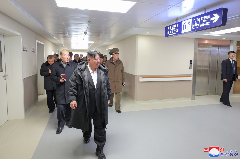 Respected Comrade Kim Jong Un Visits Completed Pyongyang General Hospital