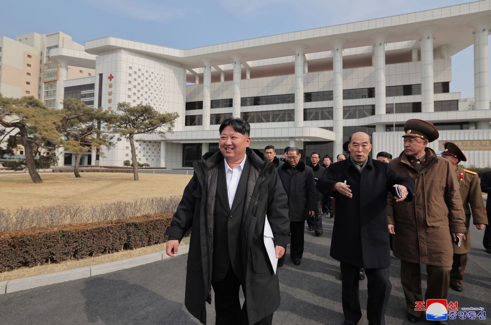 Respected Comrade Kim Jong Un Visits Completed Pyongyang General Hospital