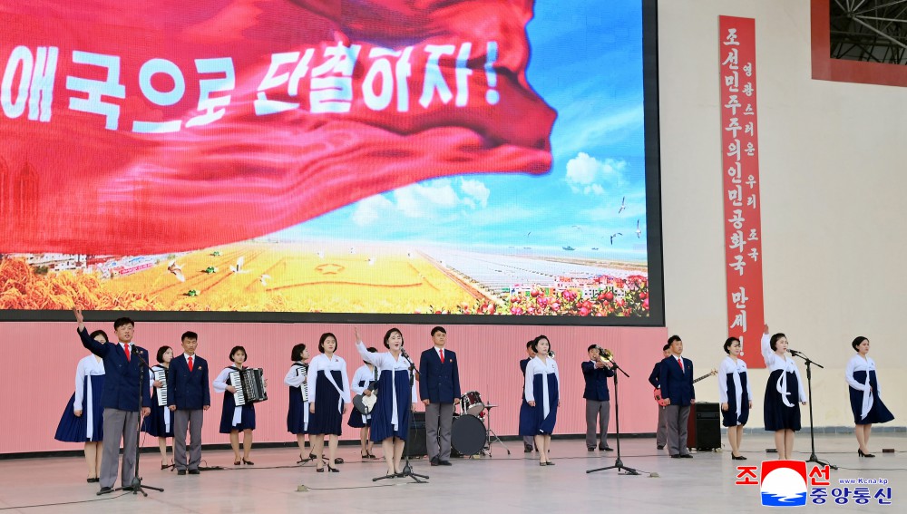 각지에서 5.1절을 뜻깊게 기념