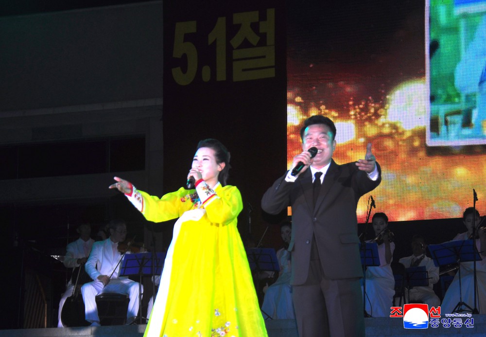 각지에서 5.1절을 뜻깊게 기념