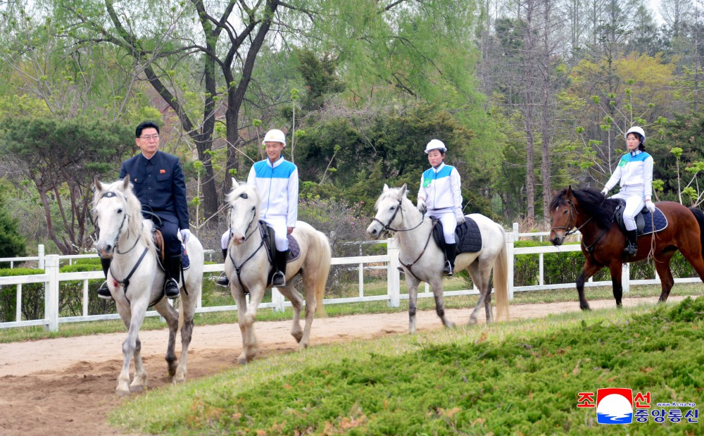 각지에서 5.1절을 뜻깊게 기념