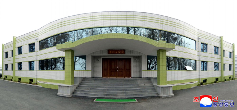 로동자들의 행복의 보금자리-김정숙평양방직공장 로동자합숙