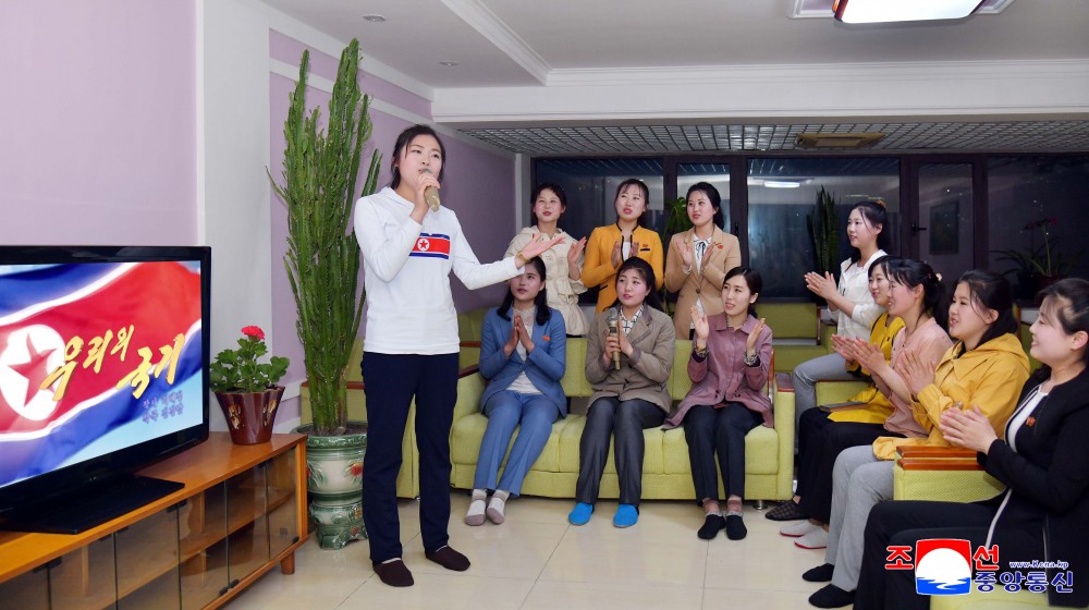 로동자들의 행복의 보금자리-김정숙평양방직공장 로동자합숙