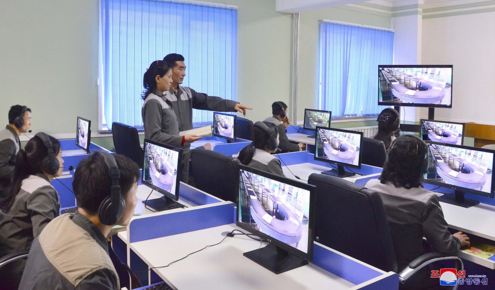 과학기술전당에서 국가적인 과학기술보급체계 확대강화