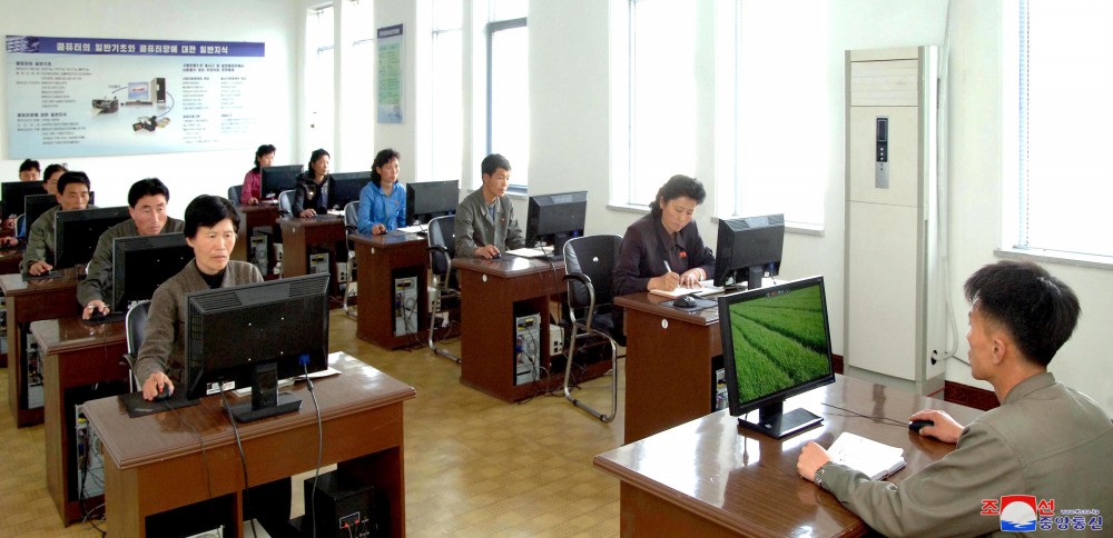 과학기술전당에서 국가적인 과학기술보급체계 확대강화