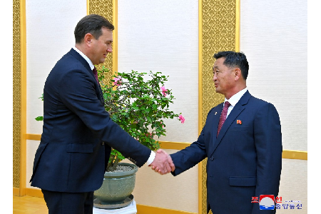 DPRK Premier Kim Tok Hun Meets Belarusian Foreign Minister