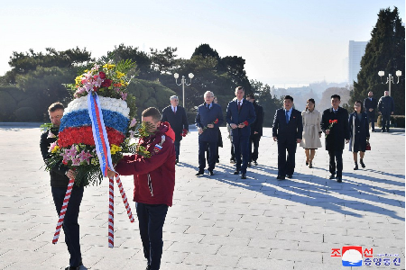 로씨야련방 체육상일행 여러곳 참관