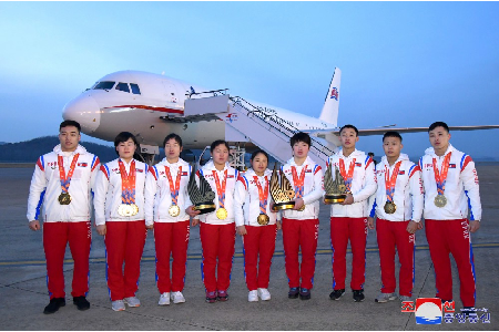 DPRK Weightlifters Back Home